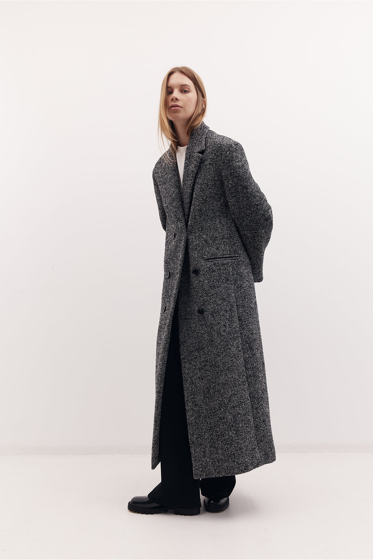 Harris Tapper Egon double-breasted herringbone wool-blend coat